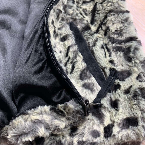 COLDWATER CREEK Faux Fur Animal Print Vest | Medium - Picture 6 of 7
